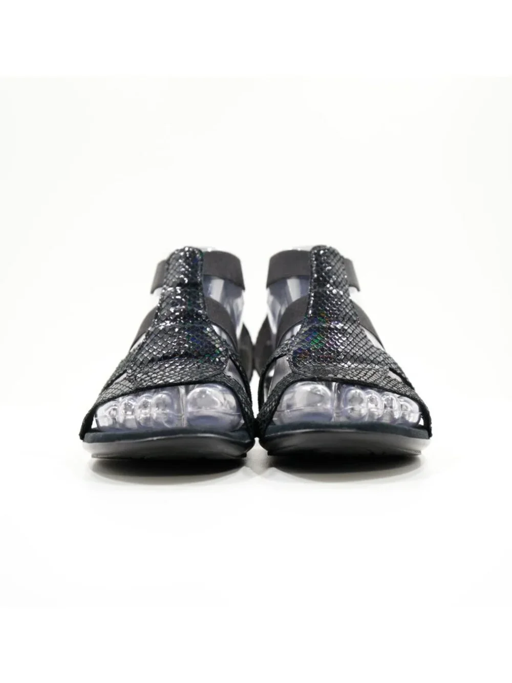 Munro Zena Black Patent Leather Flat Lightweight Gladiator Sandals - 6